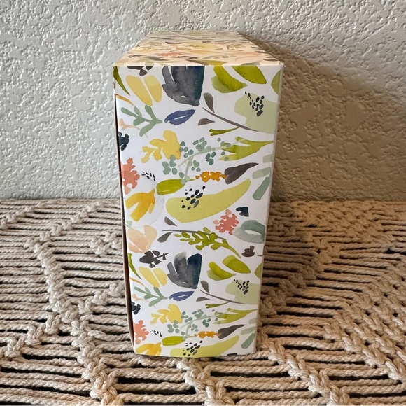 Goldessence Aromas Aromatherapy Portable Diffuser with Easential Oils - Picture 4 of 10